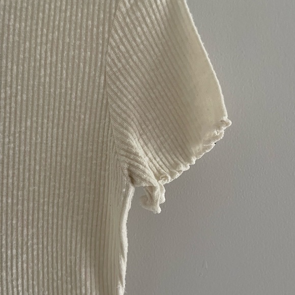 American Eagle Crop Top - Picture 3 of 5